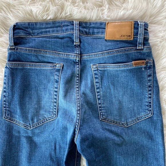 Joe’s Jeans Charlie High Rise Crop Distressed - Picture 13 of 13